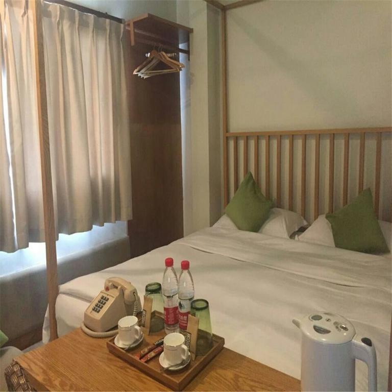 The Alley Inn Hangzhou Room photo